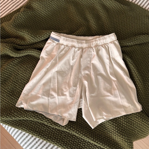 lululemon athletica Other - Lululemon Men’s White Athletic Lined Shorts Size M 5”